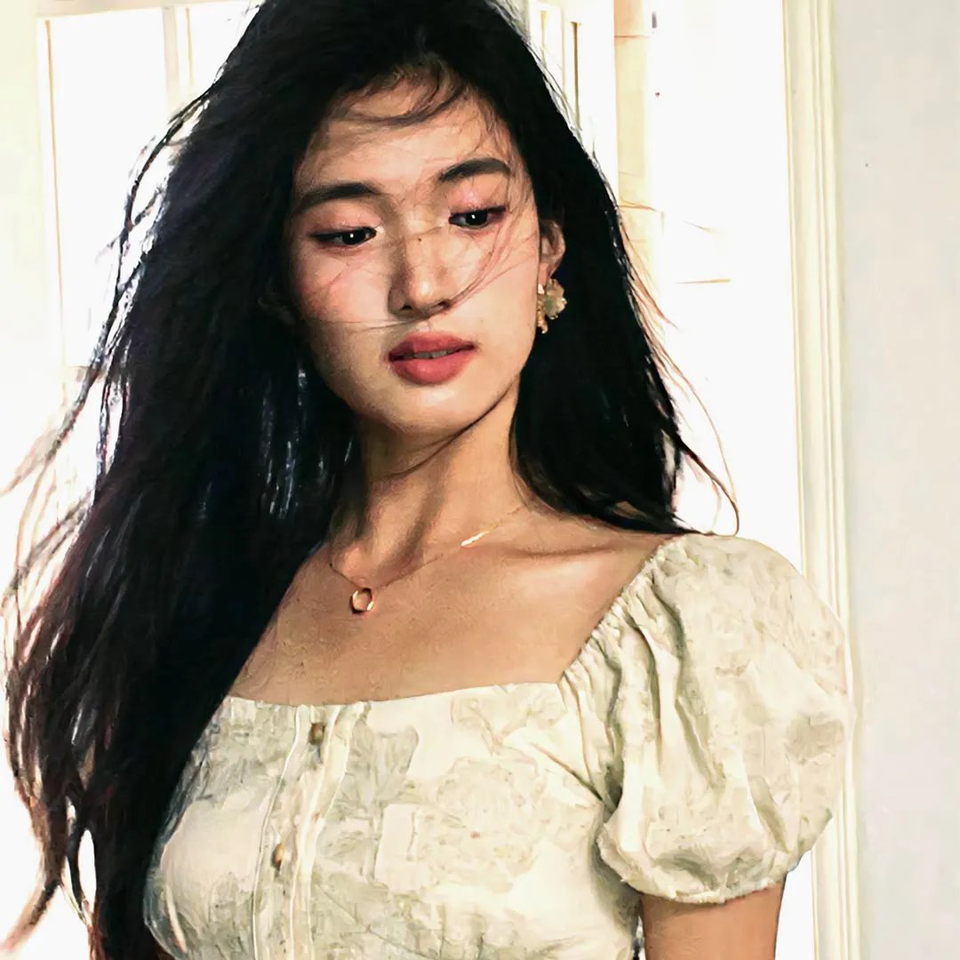 玻璃牢房